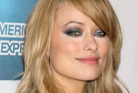 Olivia-wilde-silver-smokey-eyes-side